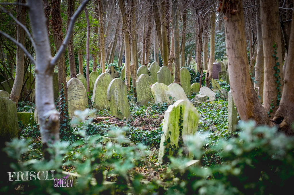 Der Highgate Cemetery ist schon ein bisschen unheimlich, das gebe ich zu.